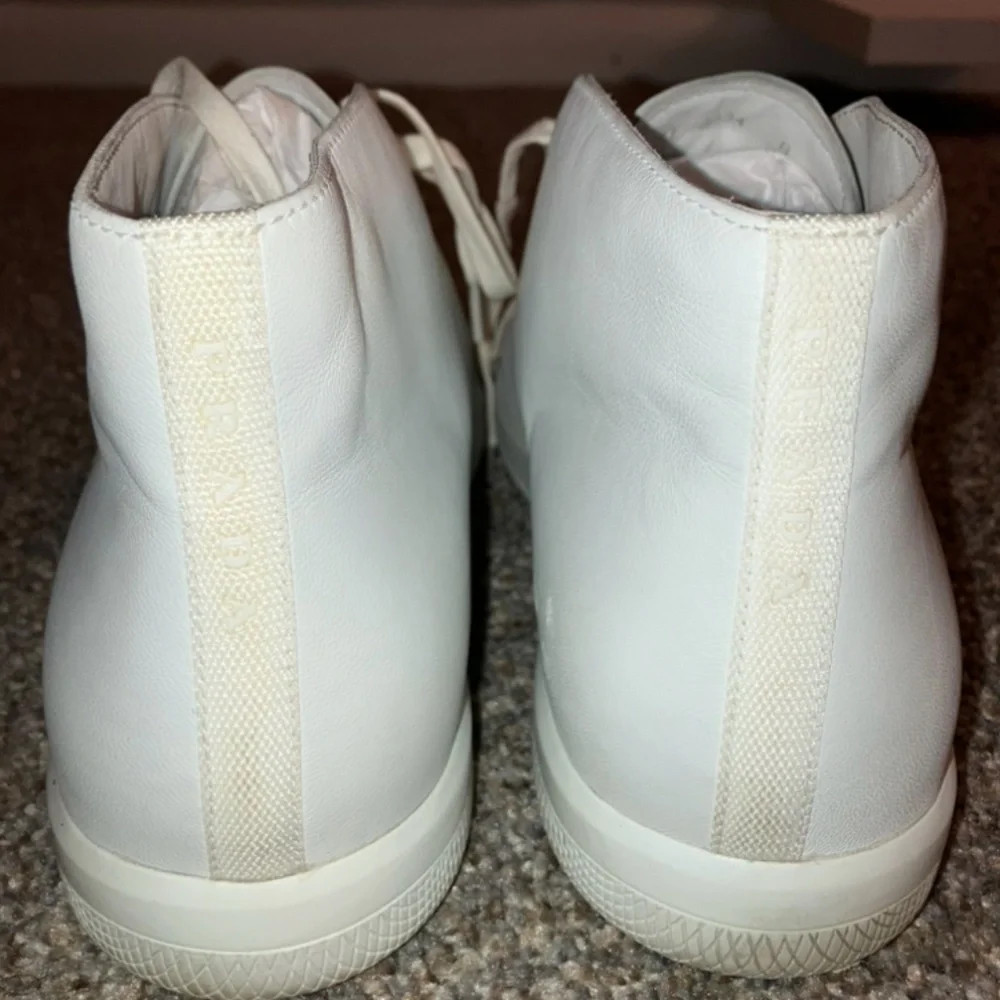 White Prada dress shoes - Picture 2 of 3